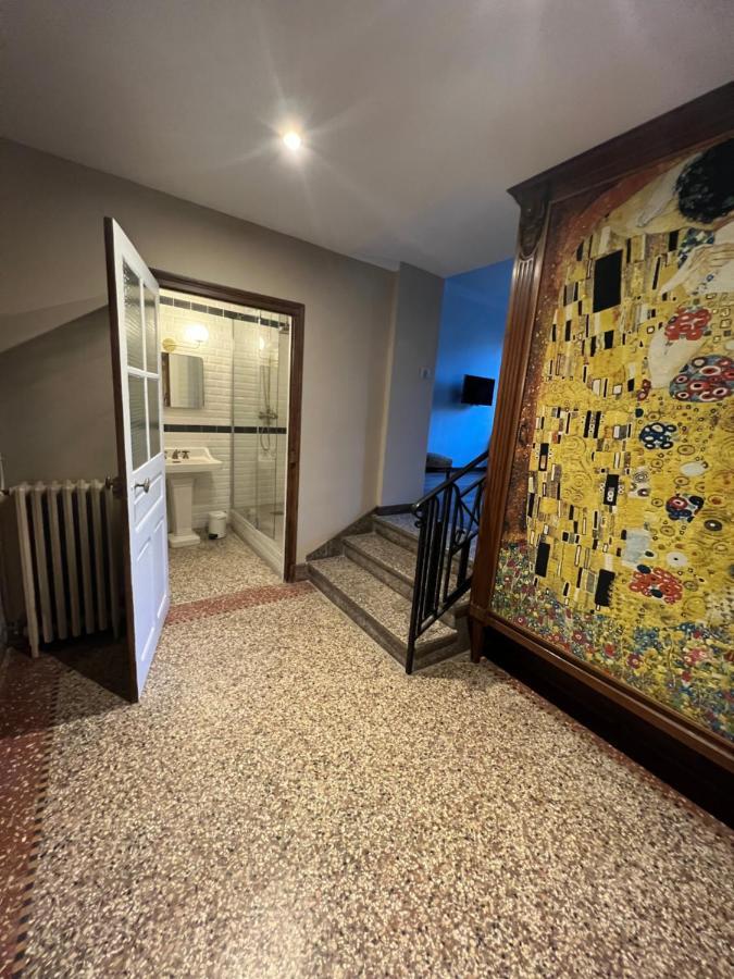 Maison D'Hotes De La Prison En Toutes Libertes Espalion Esterno foto
