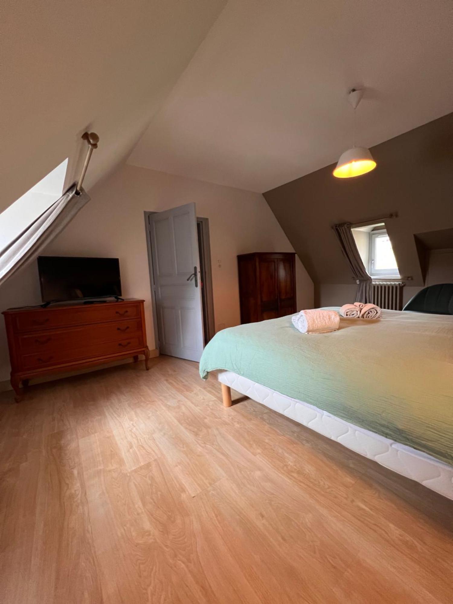 Maison D'Hotes De La Prison En Toutes Libertes Espalion Esterno foto